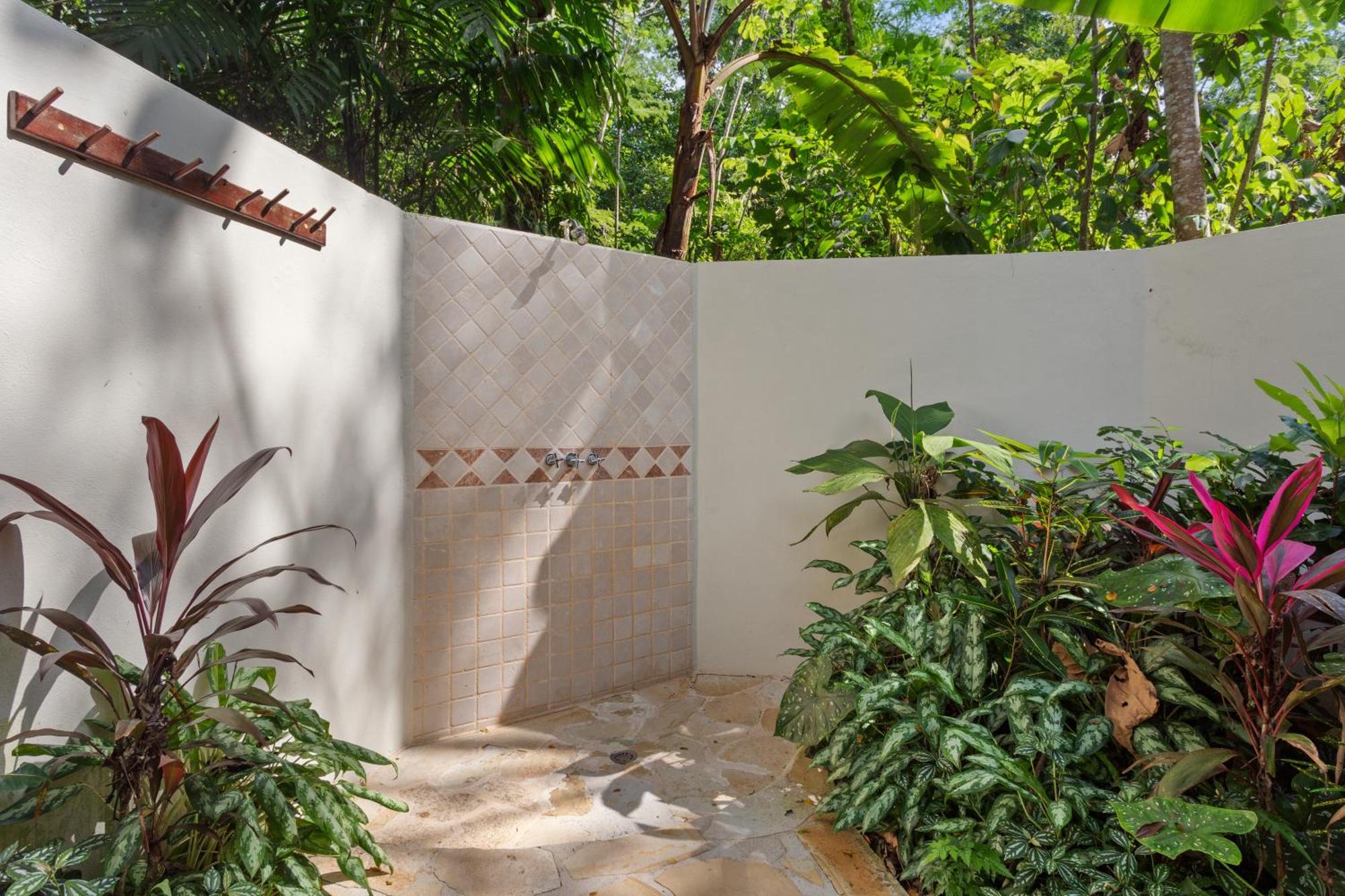 Ian Anderson Caves Branch Jungle Lodge Belmopan Zewnętrze zdjęcie