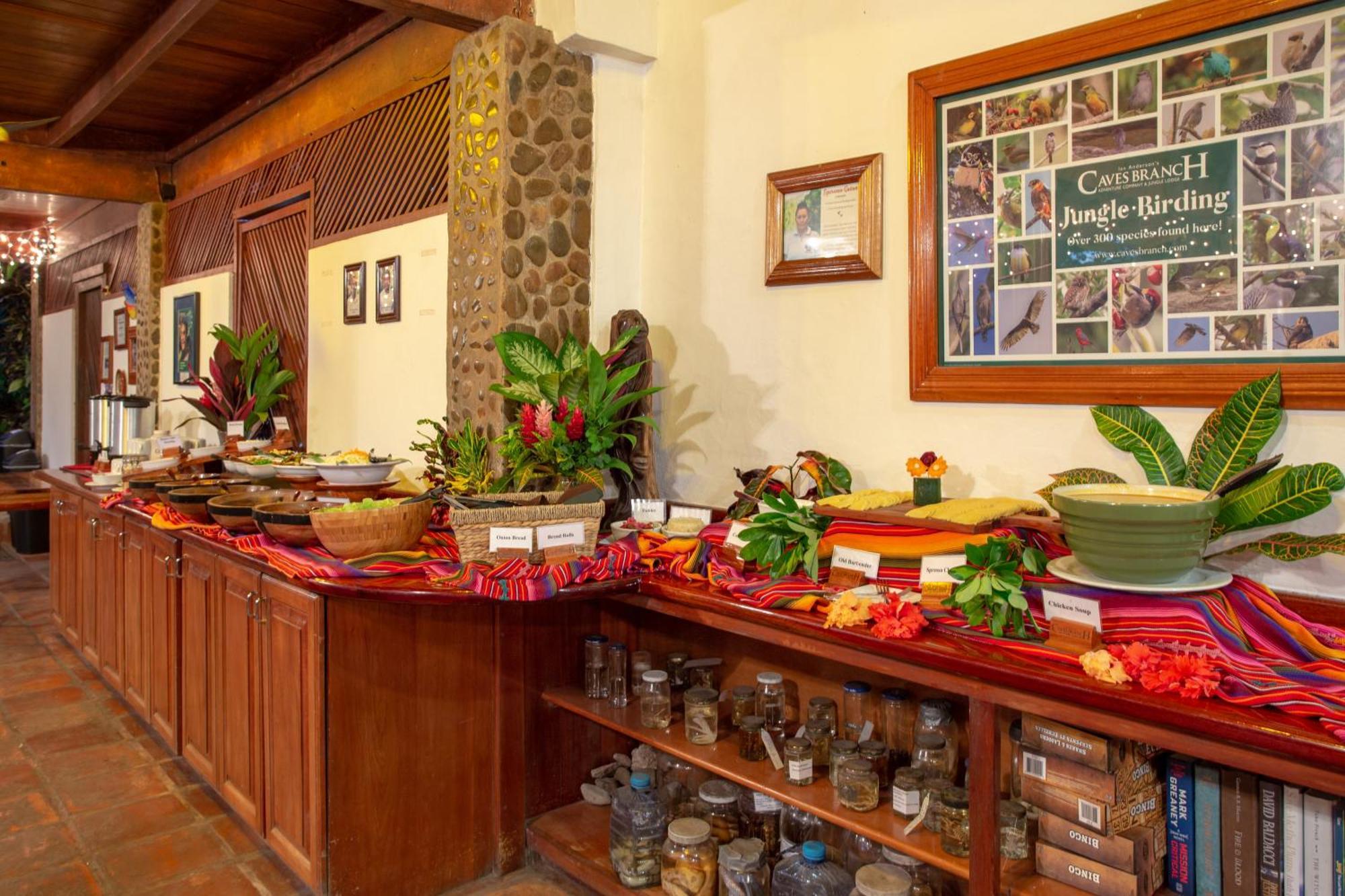 Ian Anderson Caves Branch Jungle Lodge Belmopan Zewnętrze zdjęcie