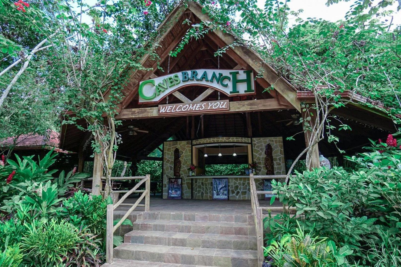 Ian Anderson Caves Branch Jungle Lodge Belmopan Zewnętrze zdjęcie